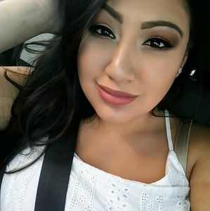 Meet your Posher, Stacy